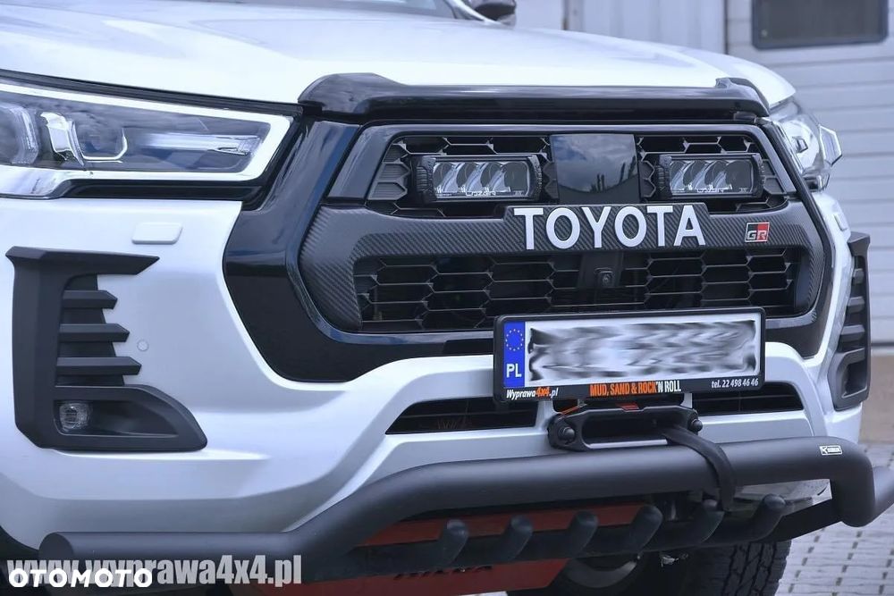 Toyota Hilux 2.8 D-4D Double Cab GR Sport 4x4 - 8