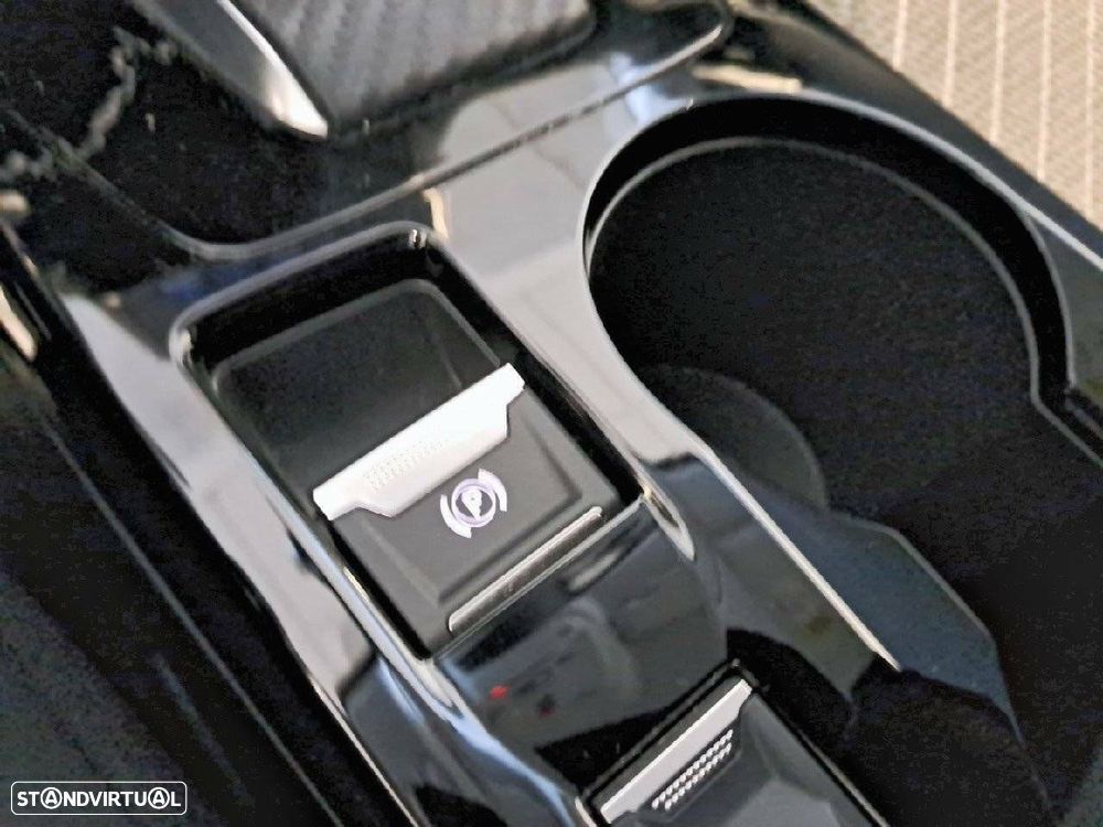 Peugeot 208 1.2 Hybrid Allure e-DCS6 - 23