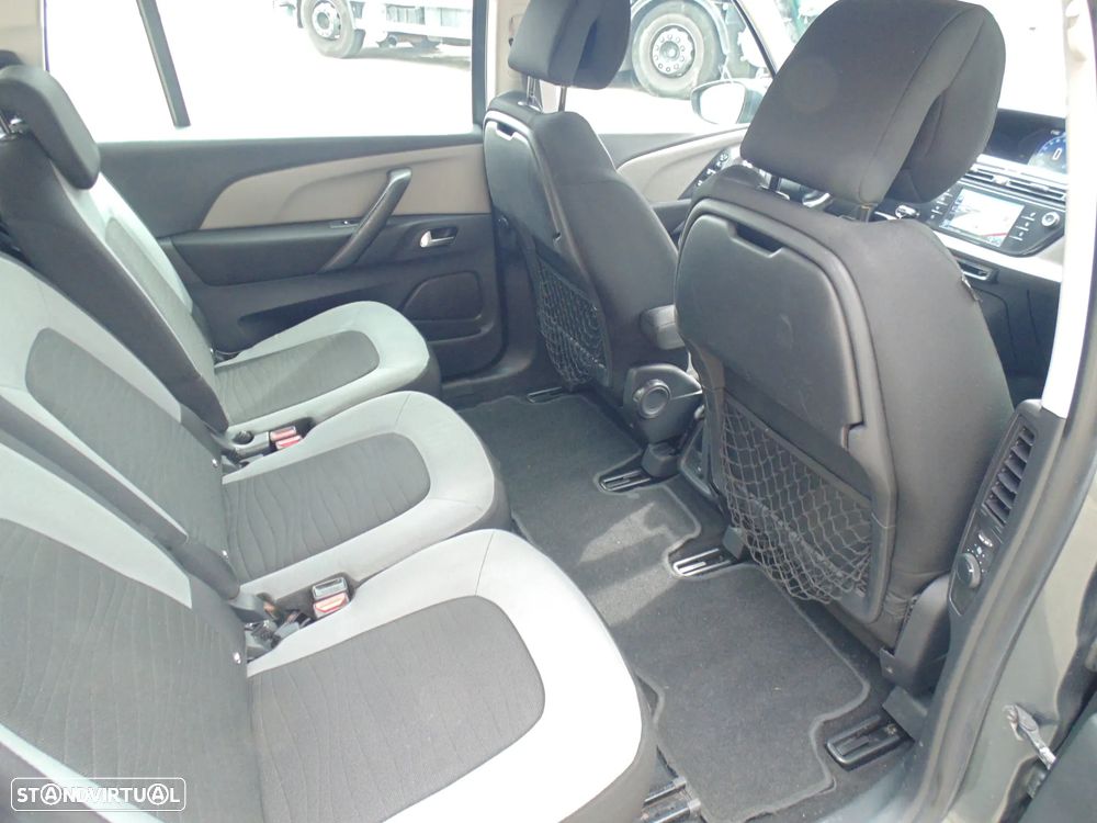 Citroën C4 Grand Picasso 1.6 e-HDi Intensive — fotografia 21