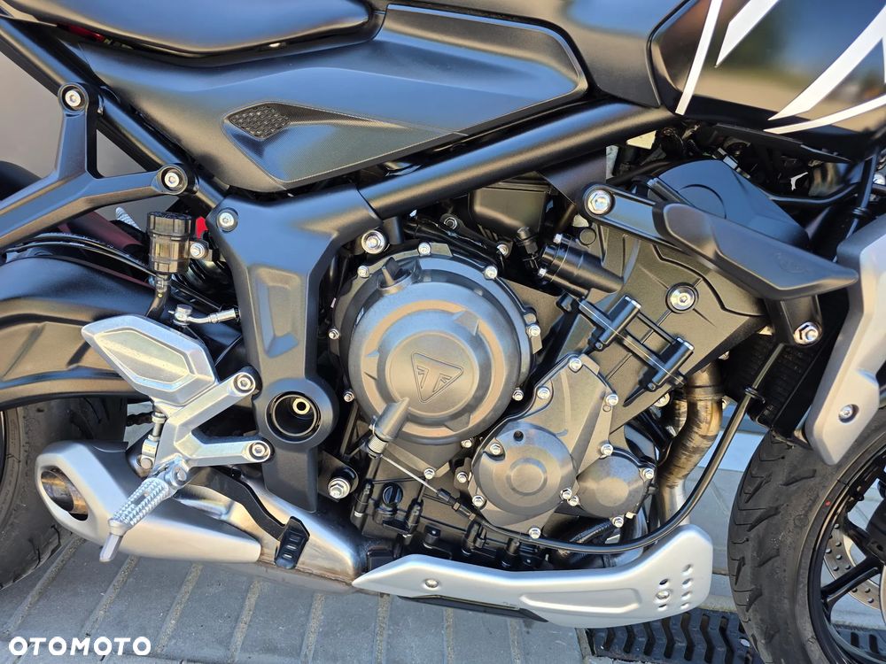 Triumph Trident - 25