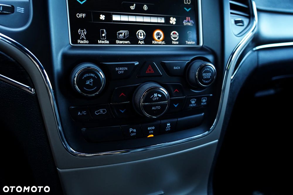 Jeep Grand Cherokee - 22