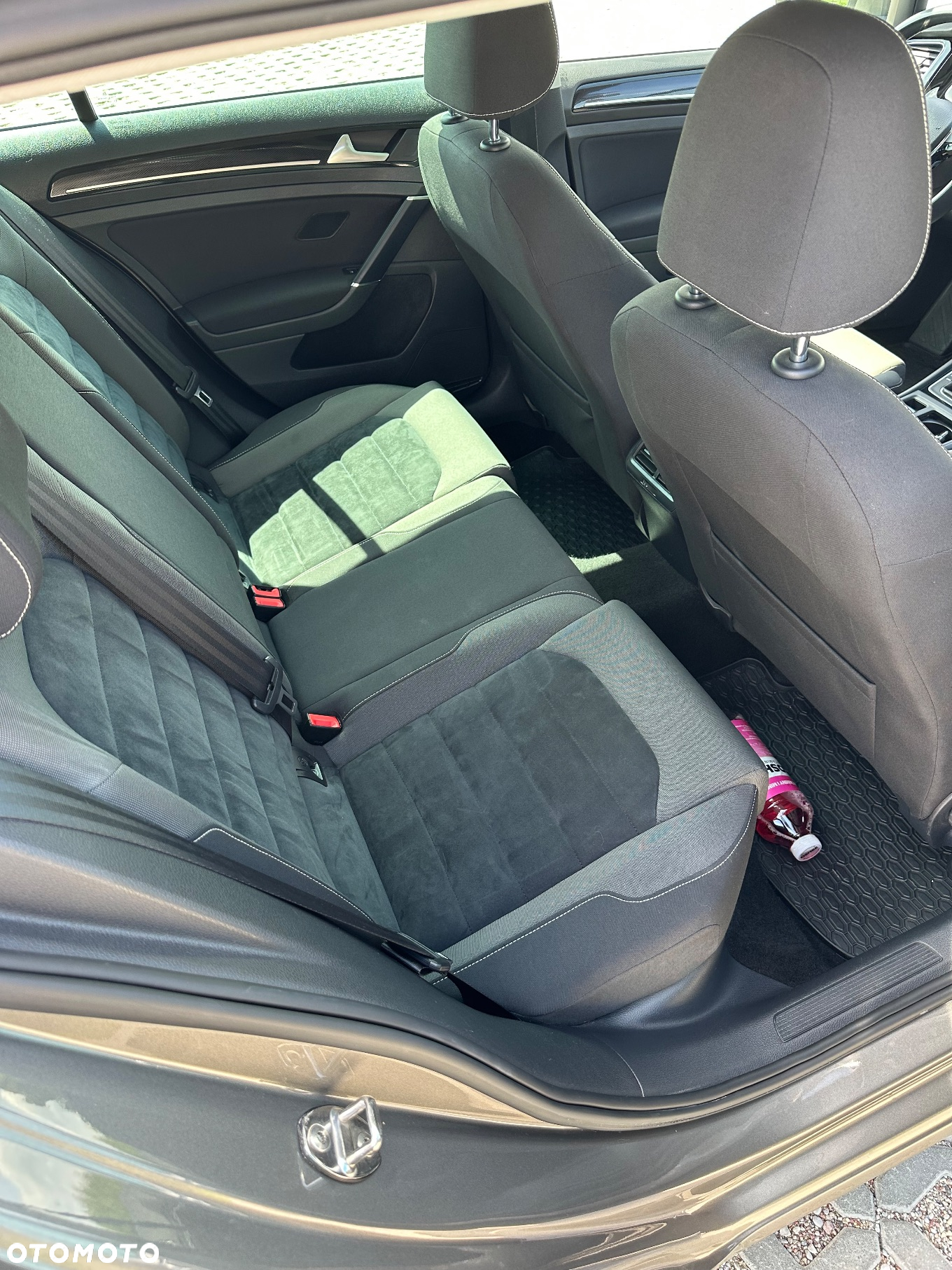 Volkswagen Golf 2.0 BlueTDI 4Motion Highline - 10
