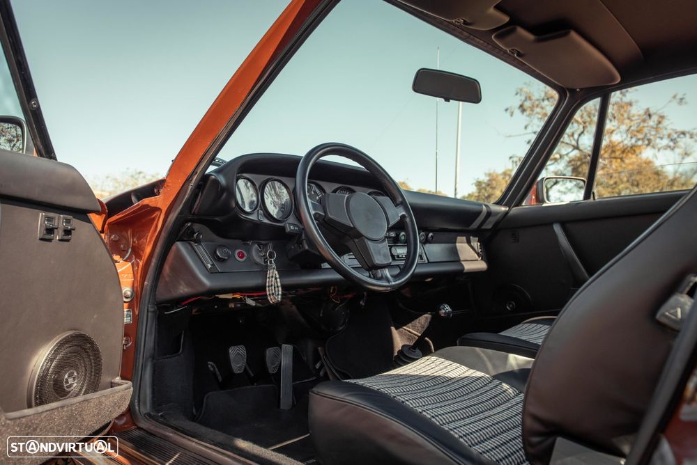 Porsche 911 Série G - 9