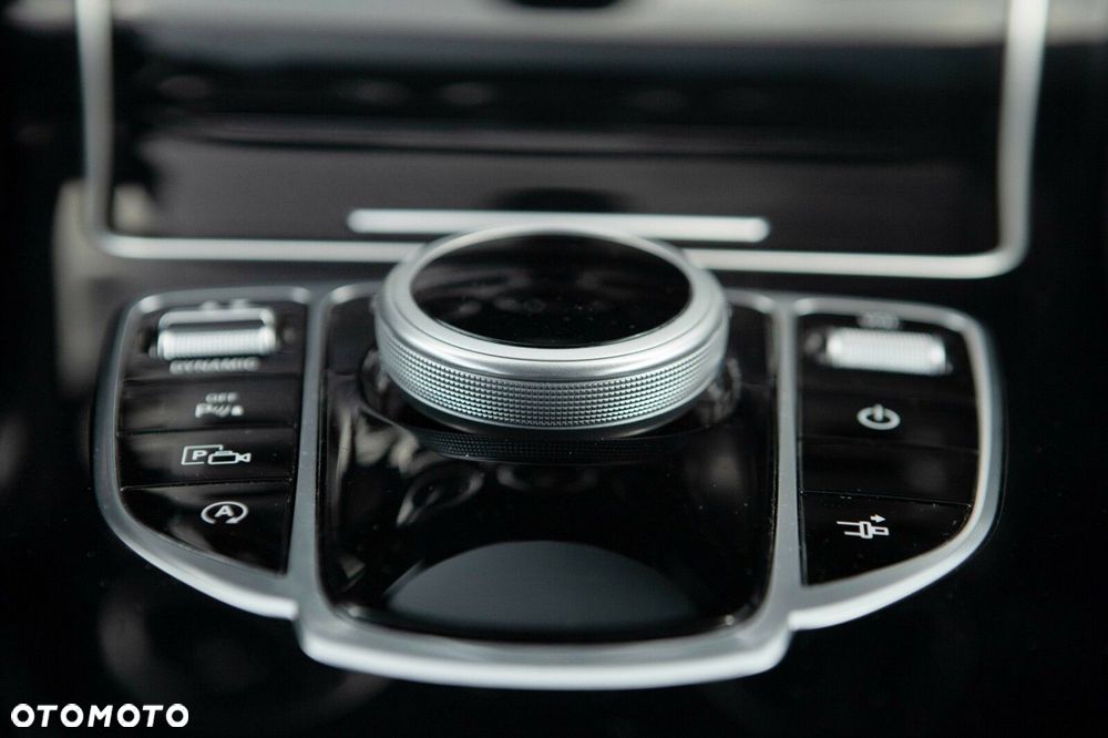 Mercedes-Benz Klasa C 200 9G-TRONIC - 30