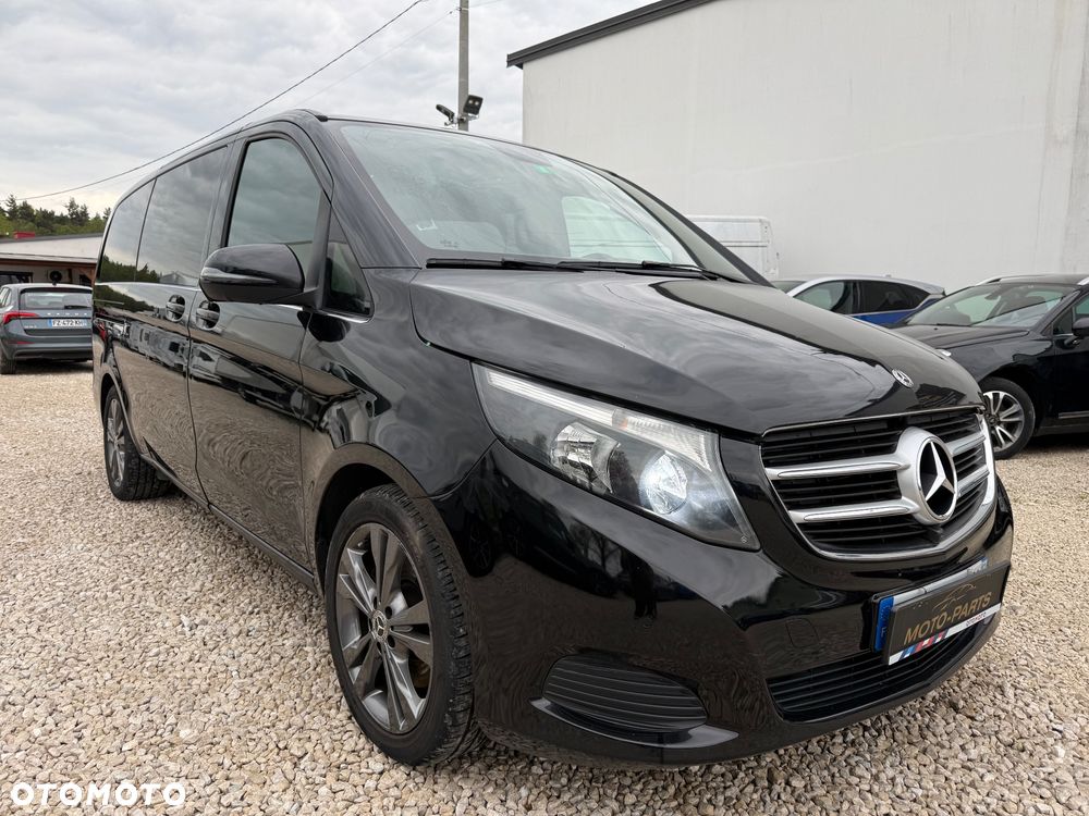 Mercedes-Benz Klasa V - 24