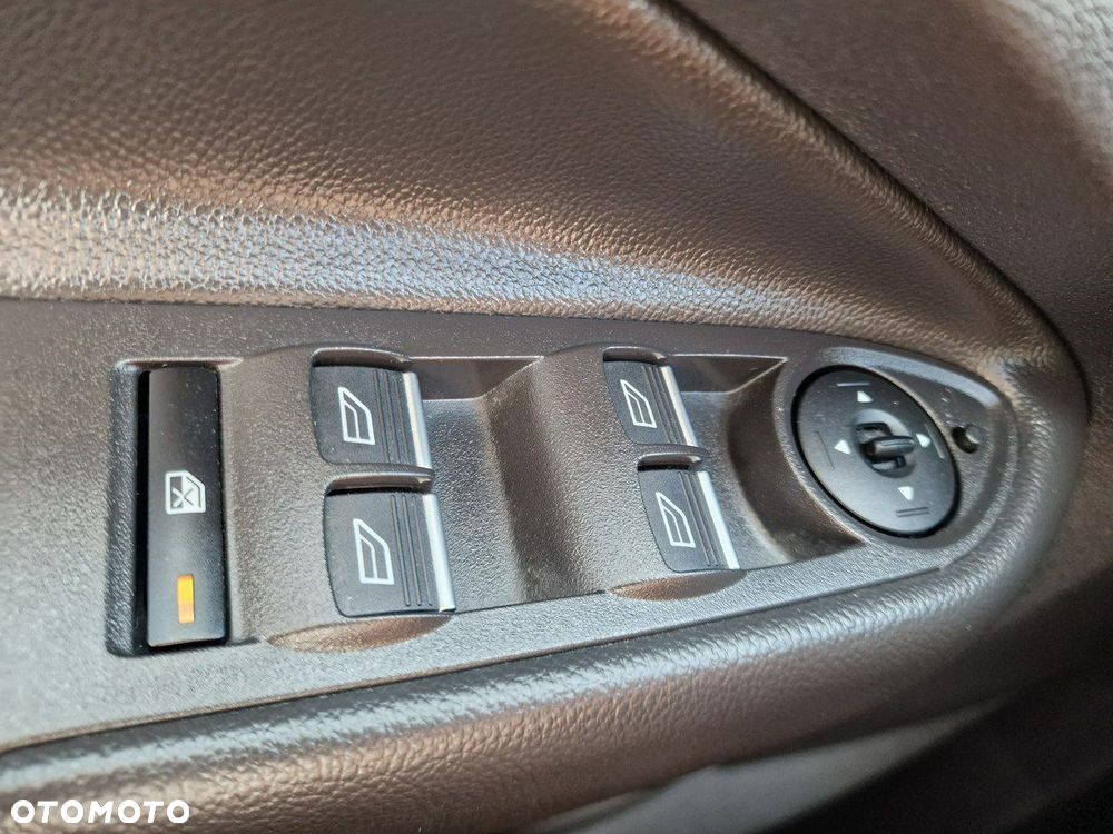 Ford Kuga 1.5 EcoBoost 2x4 Titanium - 34