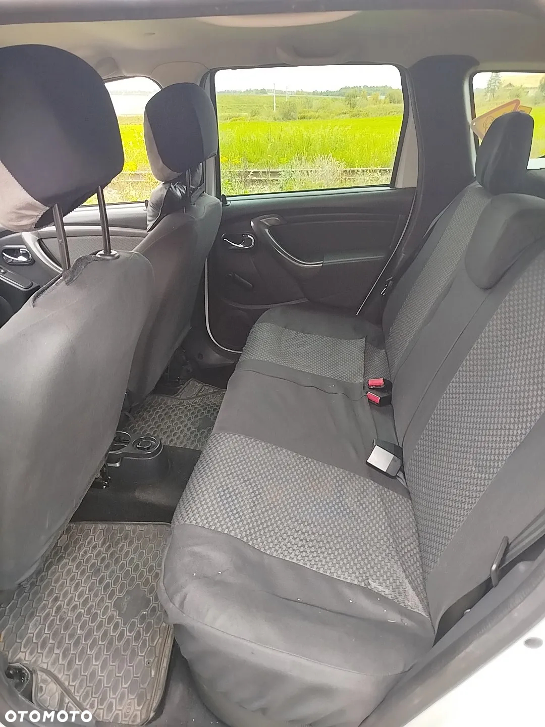 Dacia Duster 1.6 SCe Access S&S - 8
