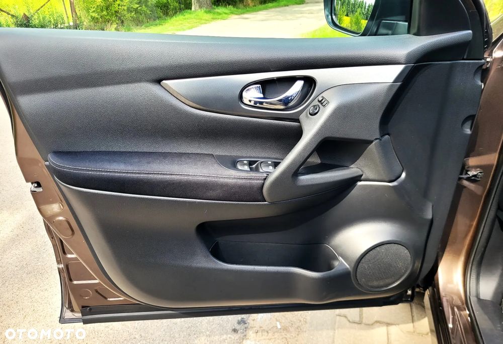 Nissan Qashqai 1.2 DIG-T N-Connecta Xtronic EU6 - 35