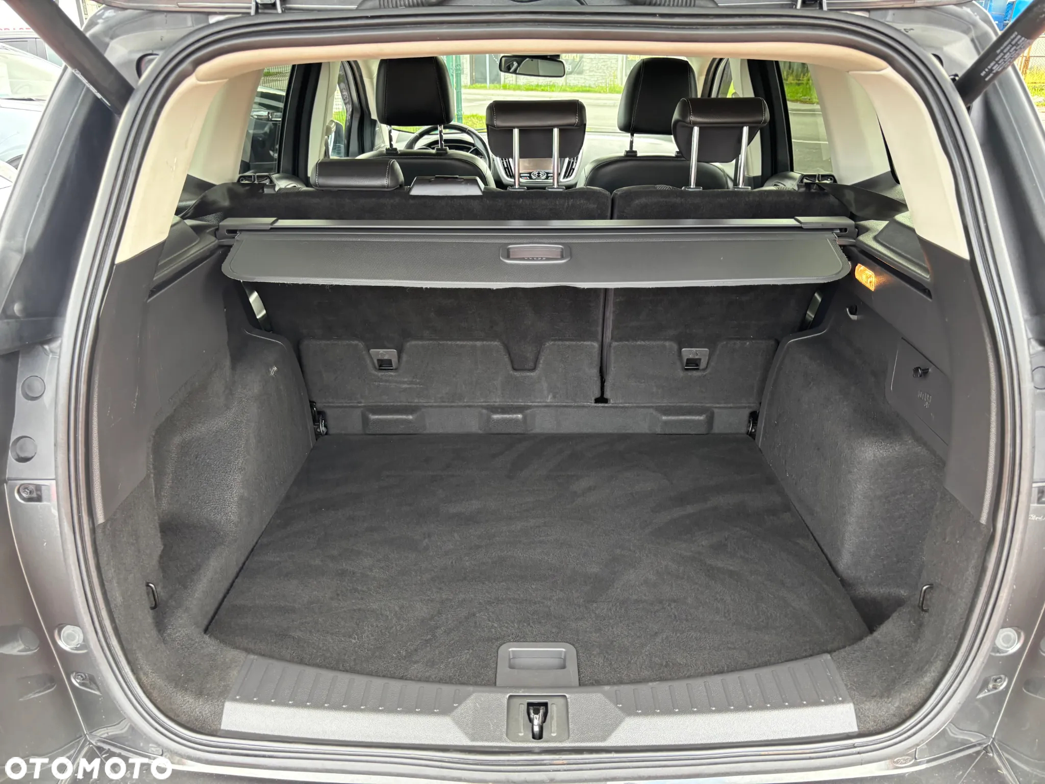 Ford Kuga 1.5 EcoBoost 2x4 Titanium - 27