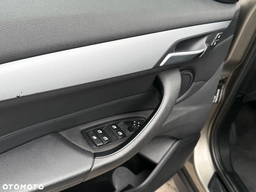 BMW X1 xDrive20d xLine sport - 13