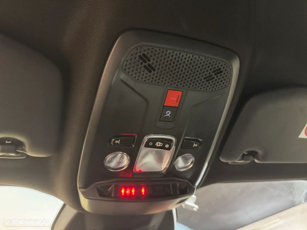 Peugeot 2008 1.2 Hybrid Allure e-DCS6 - 23