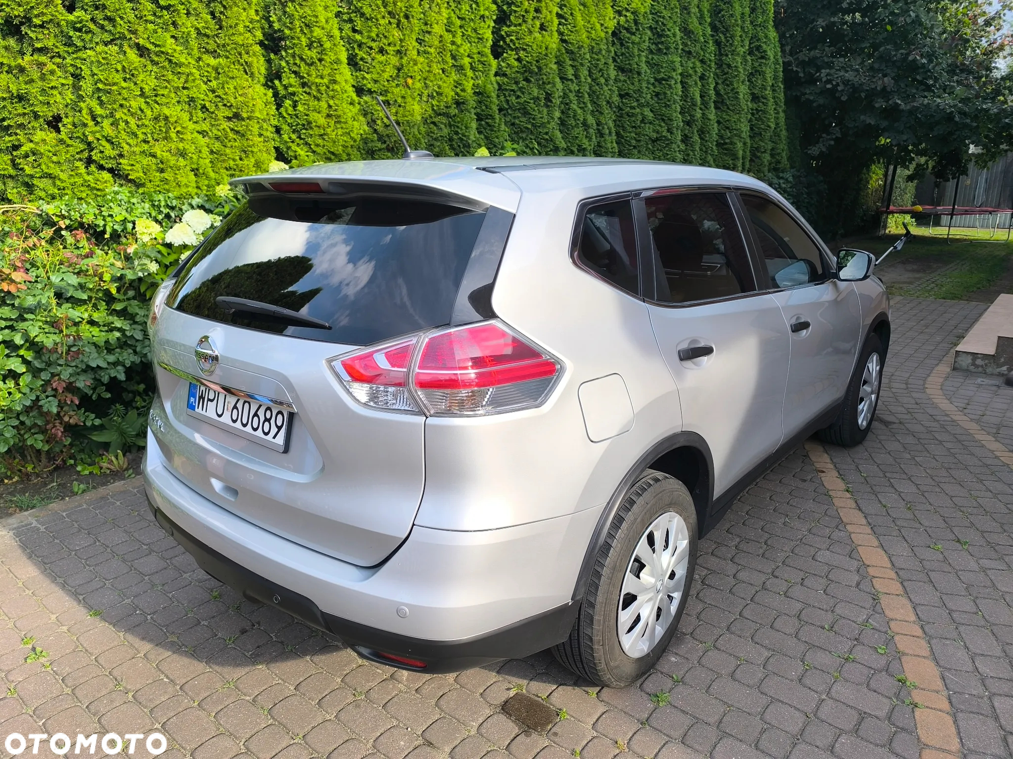 Nissan Rogue - 4