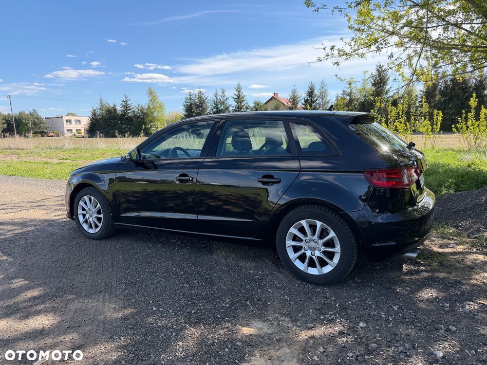 Audi A3 Sportback 2.0 TDI DSG Attraction - 5