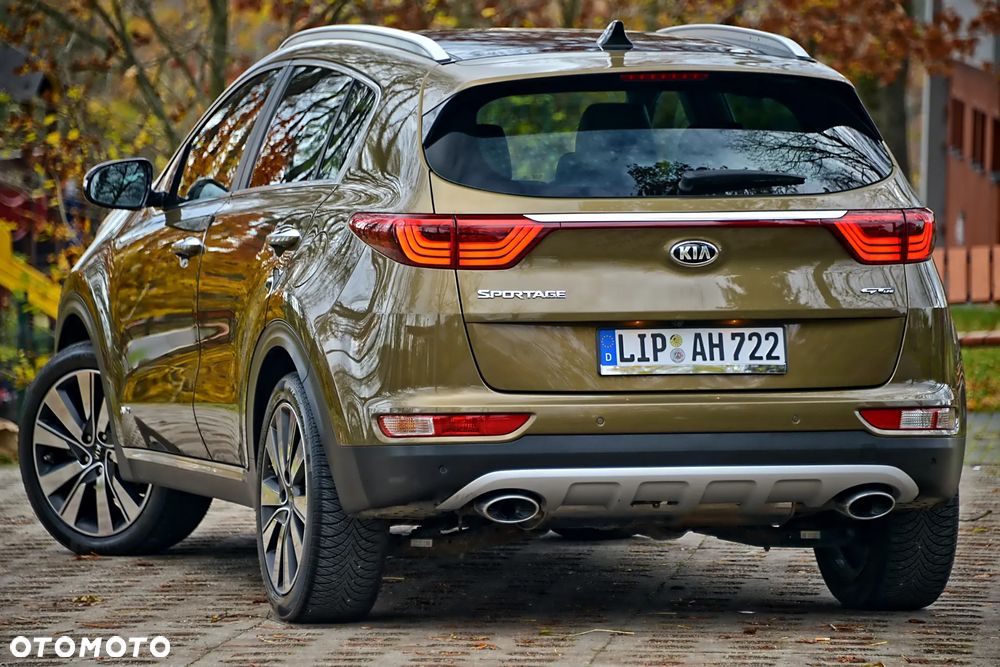 Kia Sportage 2,0 CRDI AWD GT Line - 3