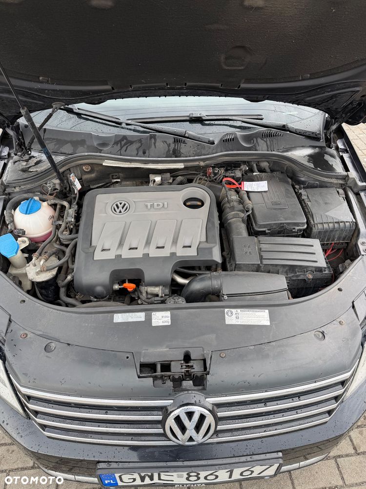 Volkswagen Passat 2.0 TDI Highline - 8