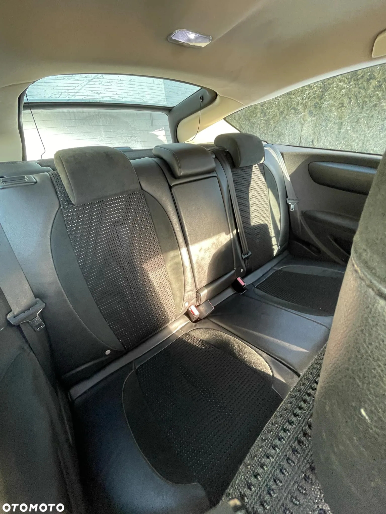 Citroën C4 2.0 16V Exclusive - 12