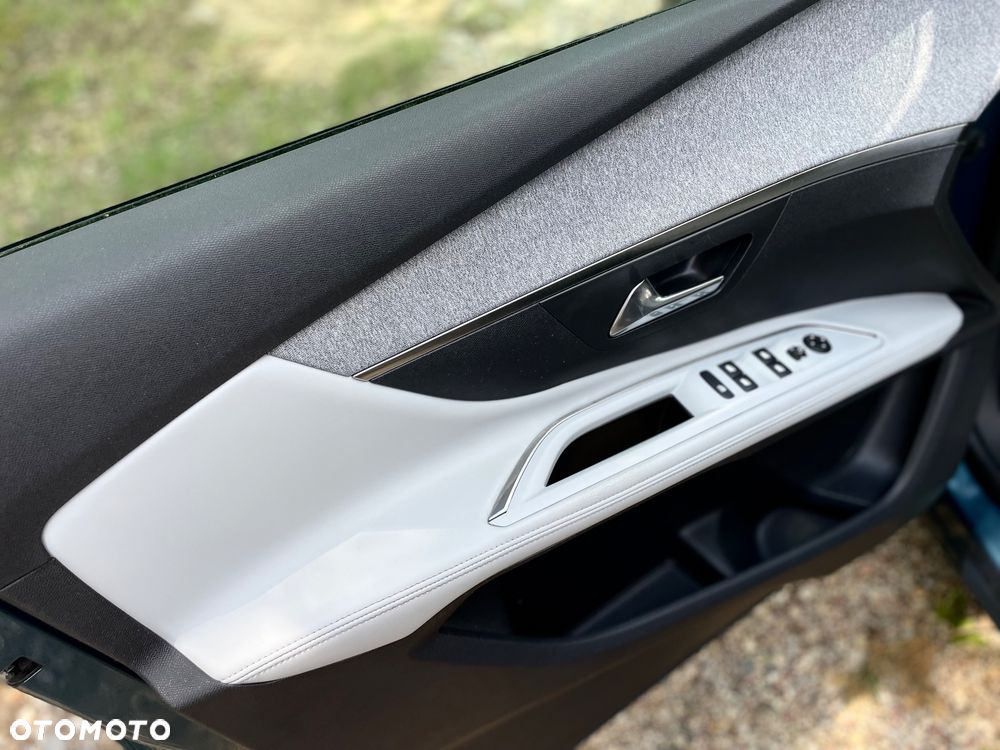 Peugeot 5008 THP 165 EAT6 Allure - 26