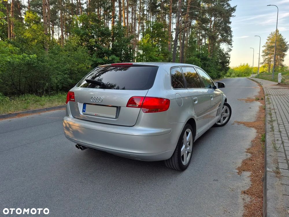 Audi A3 Sportback 2.0 TDI DPF quattro Attraction - 6