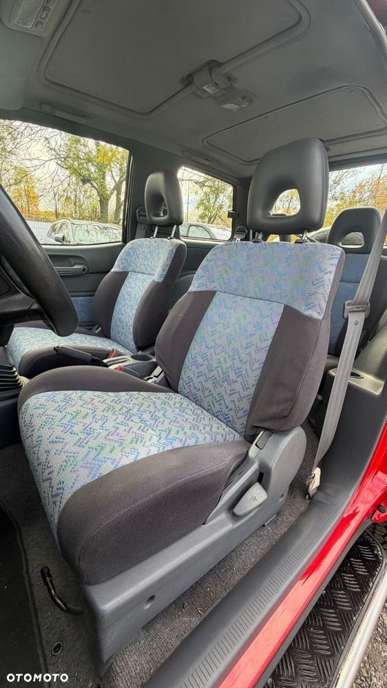 Toyota RAV4 2.0 - 12