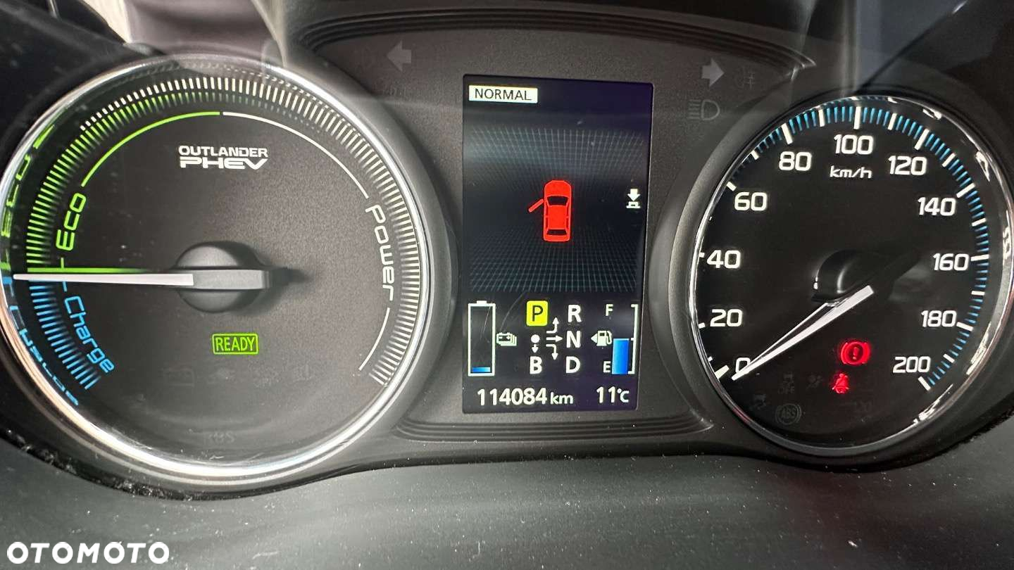 Mitsubishi Outlander - 28