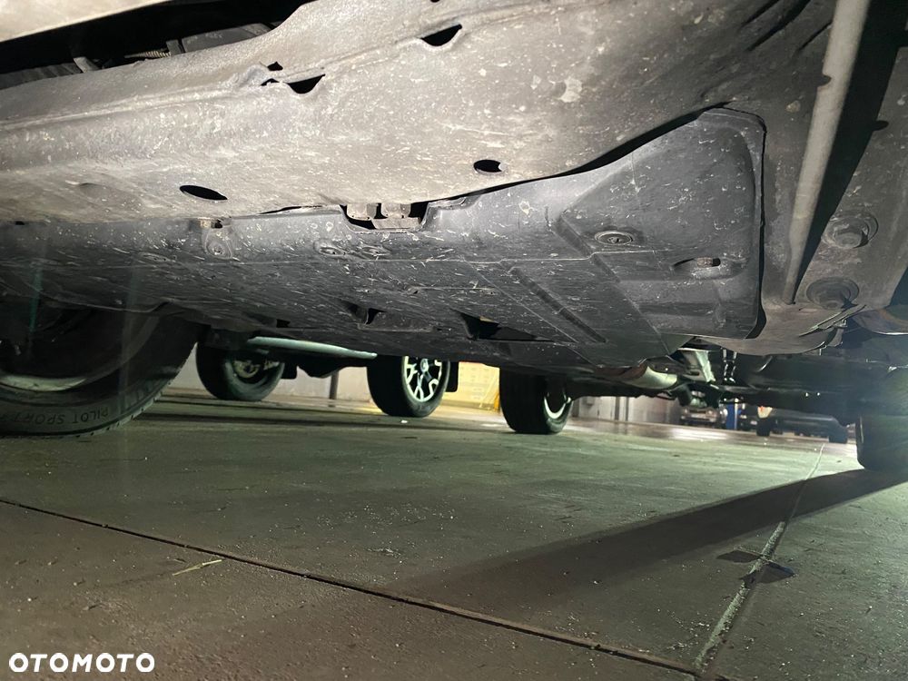 Volvo XC 90 - 33