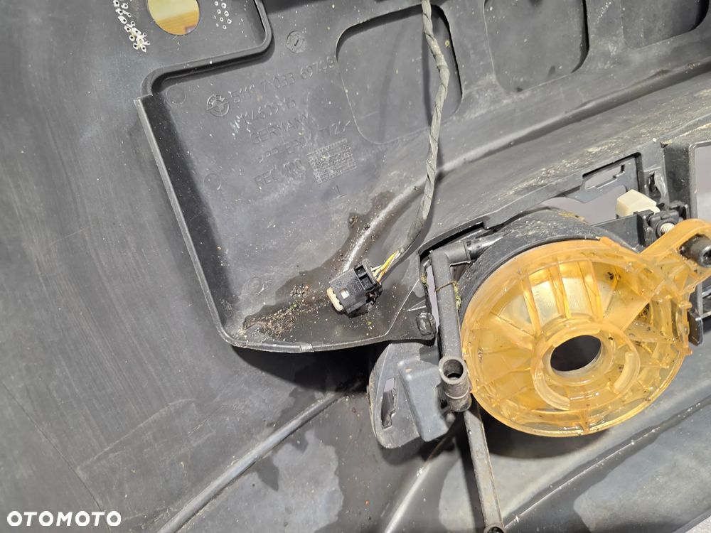 BMW E60 03-06 ZDERZAK PRZEDNI PRZÓD NA SPRYSKI + 4xPDC + INSTALACJA PDC + NERKI I GÓRNA CZĘŚĆ PASA , NR 5111703369 / 703369 , NR AUKCJI NZ1706 - 37