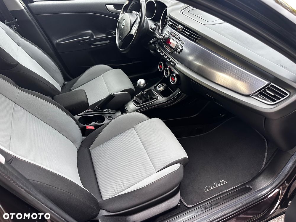 Alfa Romeo Giulietta 1.4 TB 16V Business - 33