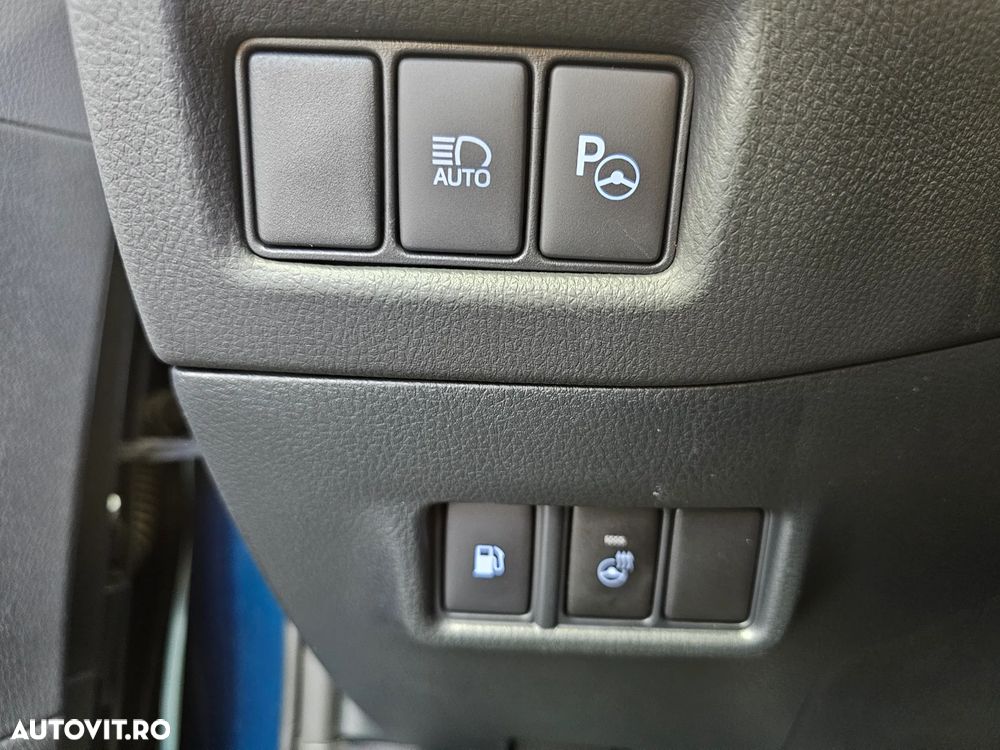 Toyota C-HR 2.0 HSD 184 CP 4x2 CVT C-lassy - 13