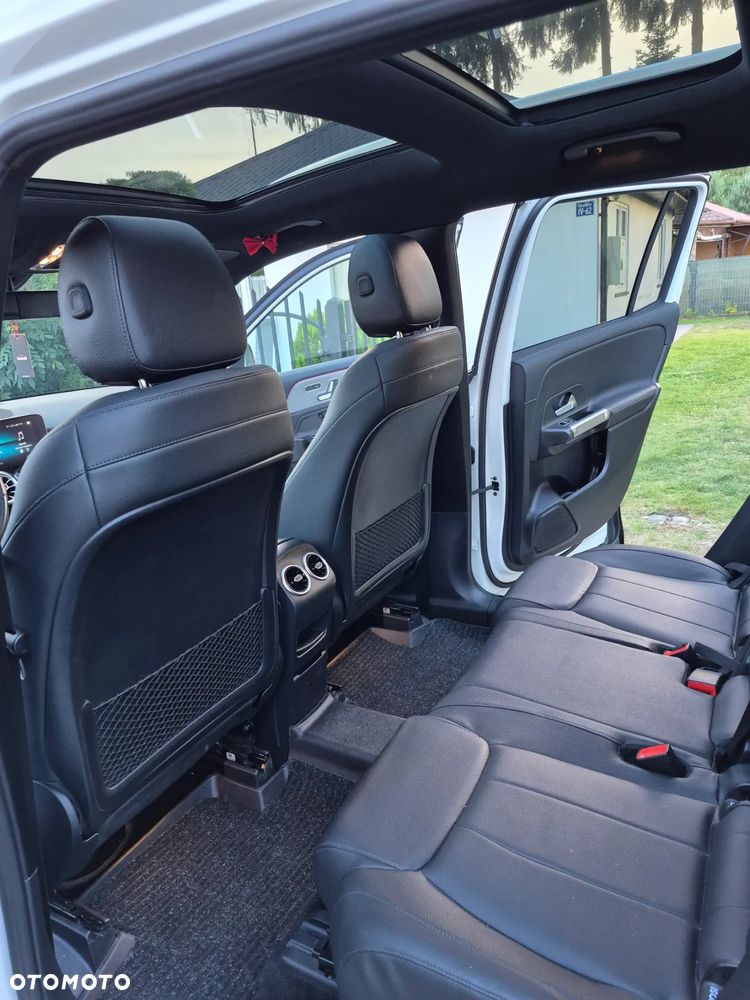 Mercedes-Benz GLB 250 8G-DCT - 15