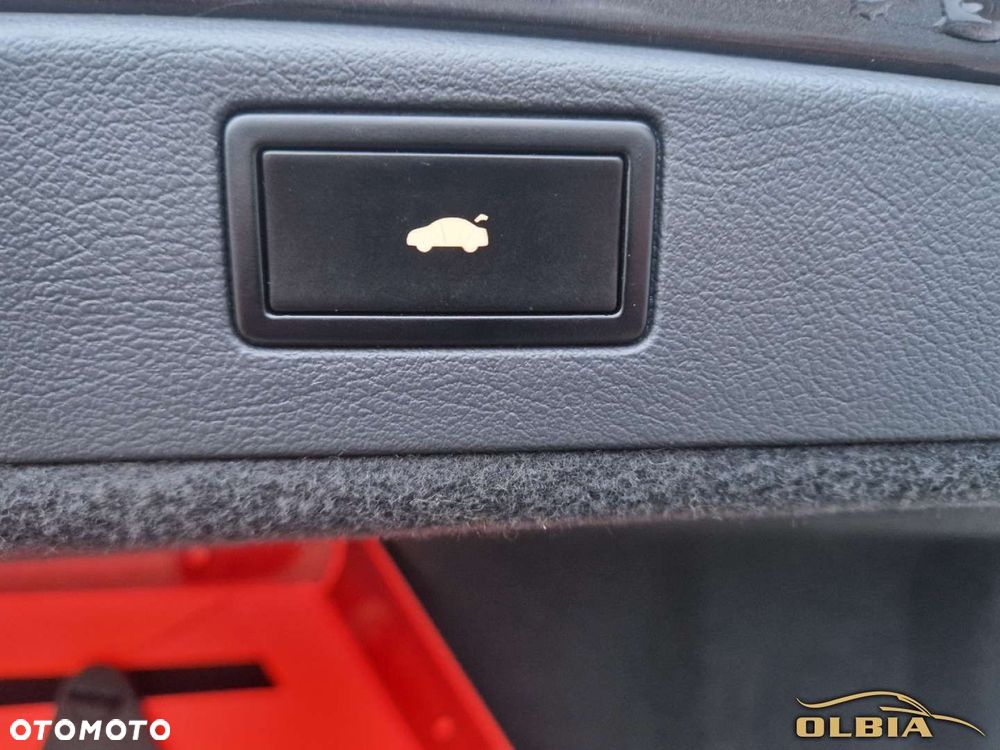 Volkswagen Phaeton - 25