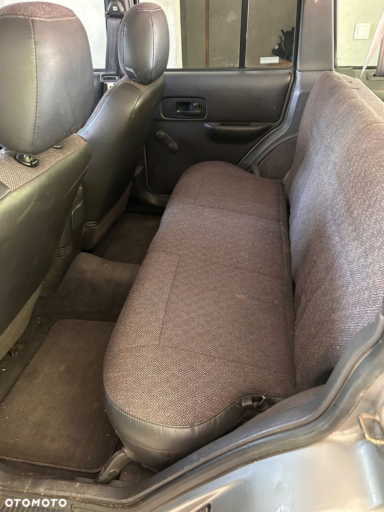 Jeep Cherokee 4.0 - 9