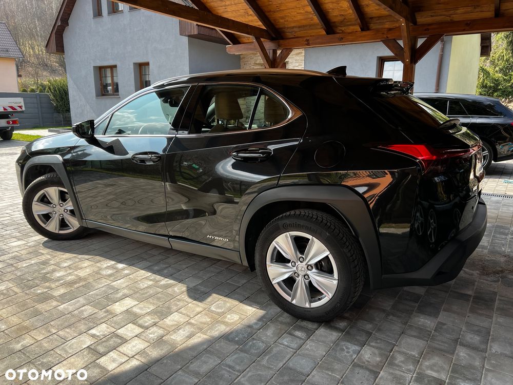 Lexus UX 250h Elegance 2WD - 9