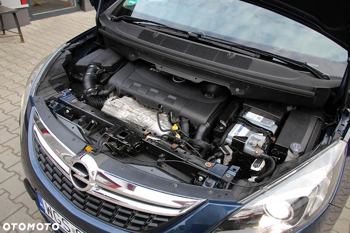 Opel Zafira 2.0 CDTI Cosmo - 40