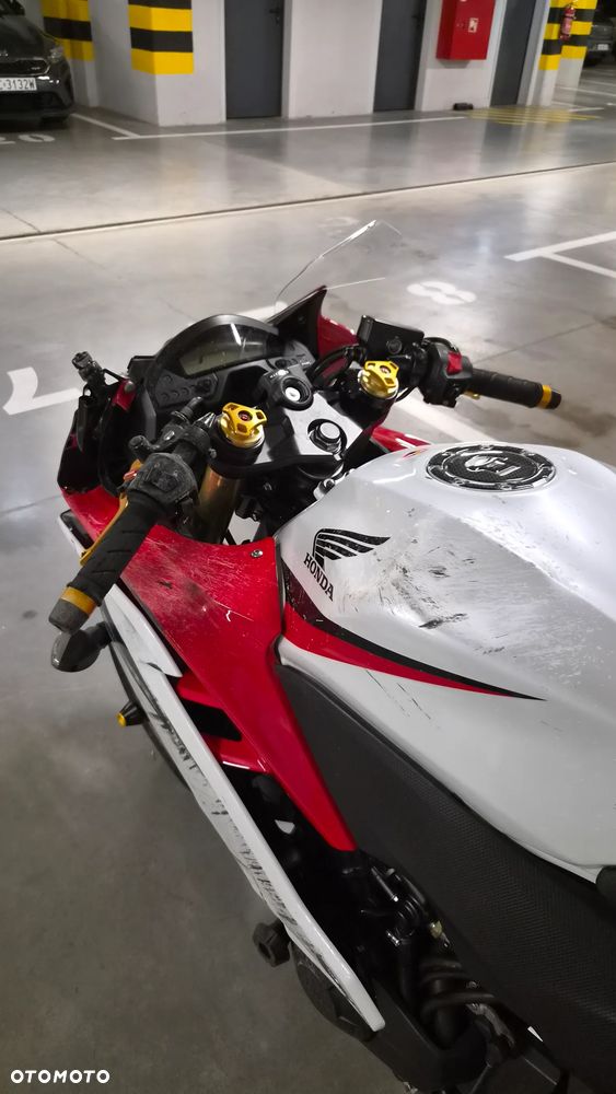 Honda CBR - 9