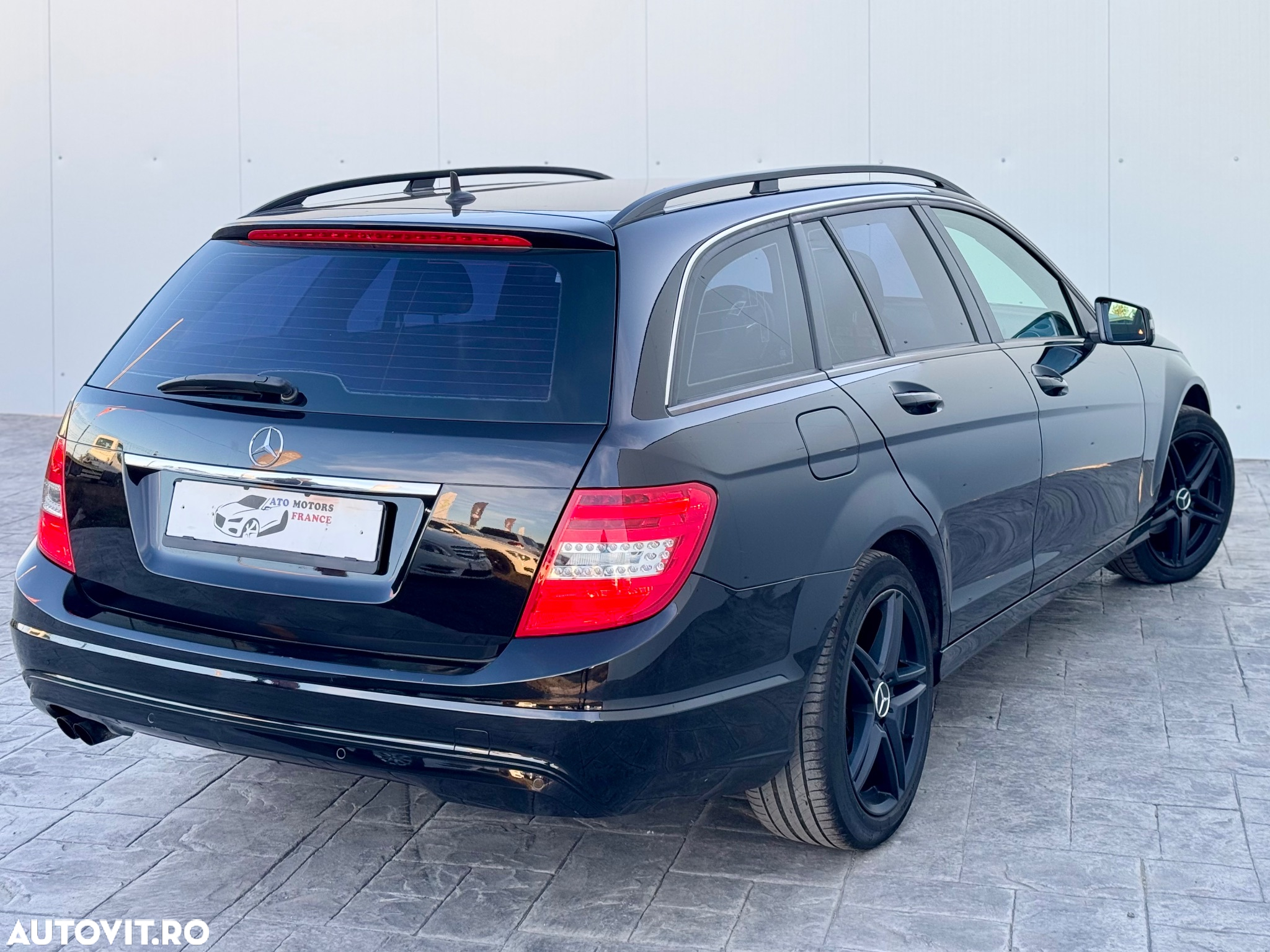 Mercedes-Benz C 200 T CDI DPF (BlueEFFICIENCY) Elegance - 3