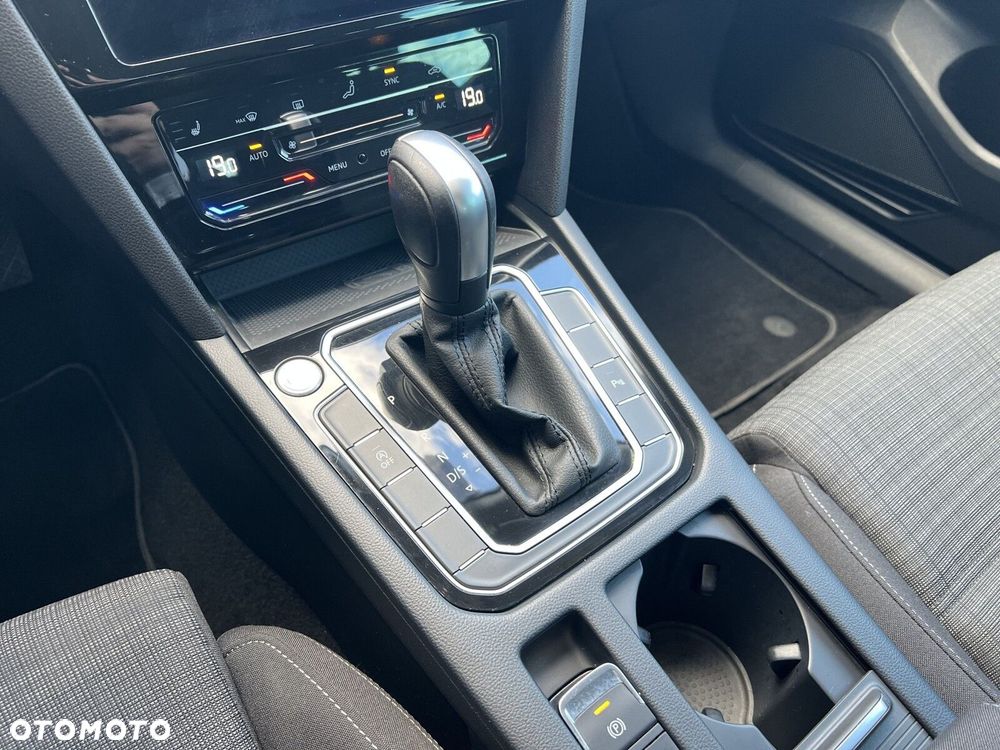 Volkswagen Passat Variant - 23