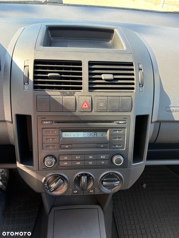 Volkswagen Polo 1.2 Trendline - 24