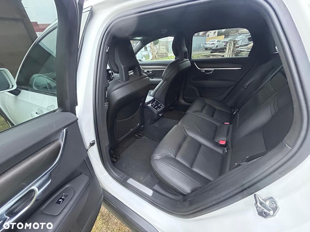 Volvo V90 Cross Country D5 AWD Ocean Race - 23