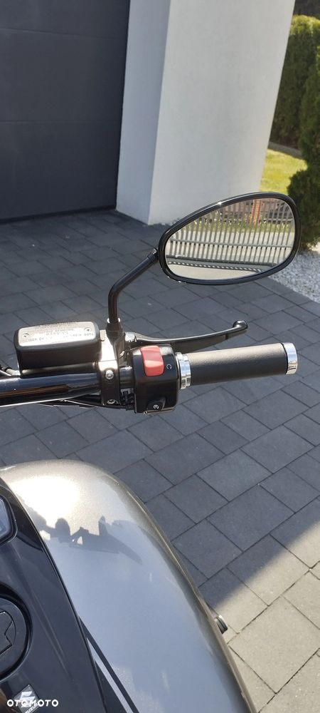Suzuki Boulevard - 13