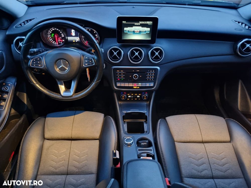 Mercedes-Benz GLA 200 d 4MATIC Aut. - 4