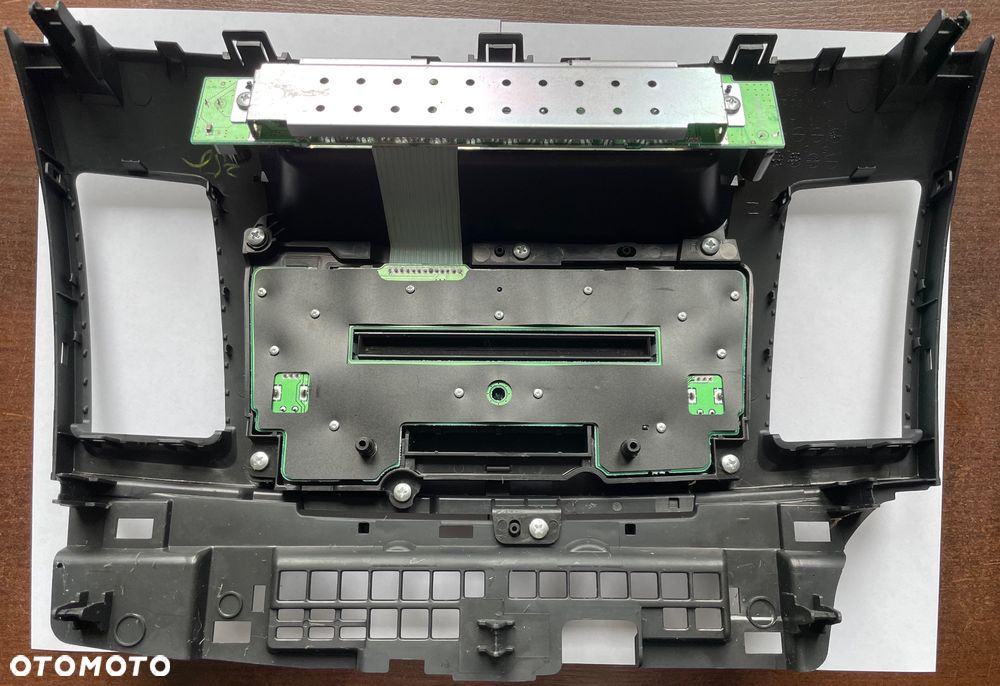 MITSUBISHI LANCER RADIO ODTWARZACZ PŁYT CD 8701A261 - 9
