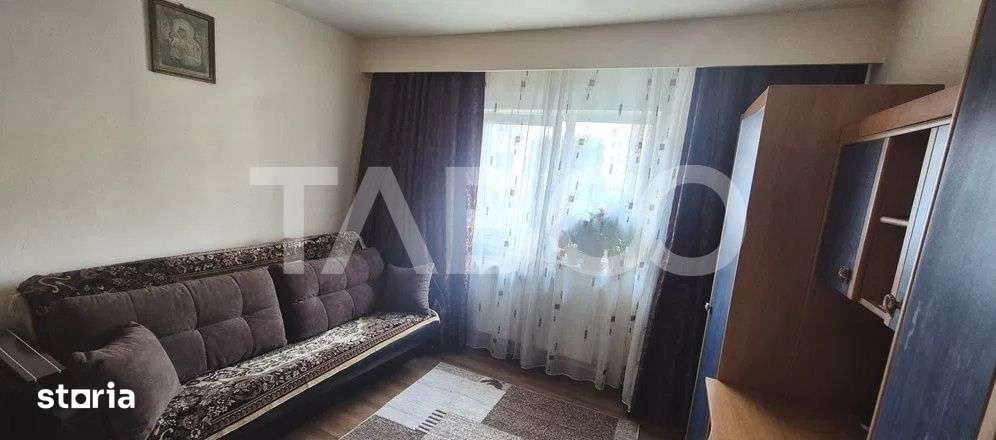Apartament cu 2 camere de vanzare in Plopilor bloc izolat cu boxa — fotografia 1