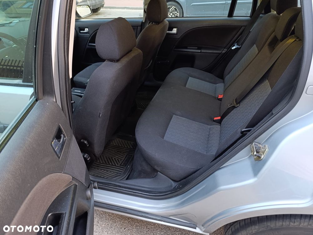 Ford Mondeo 2.0 TDCI Ghia - 9