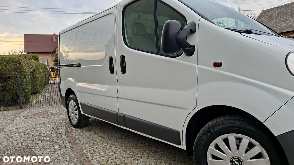 Opel VIVARO - 11