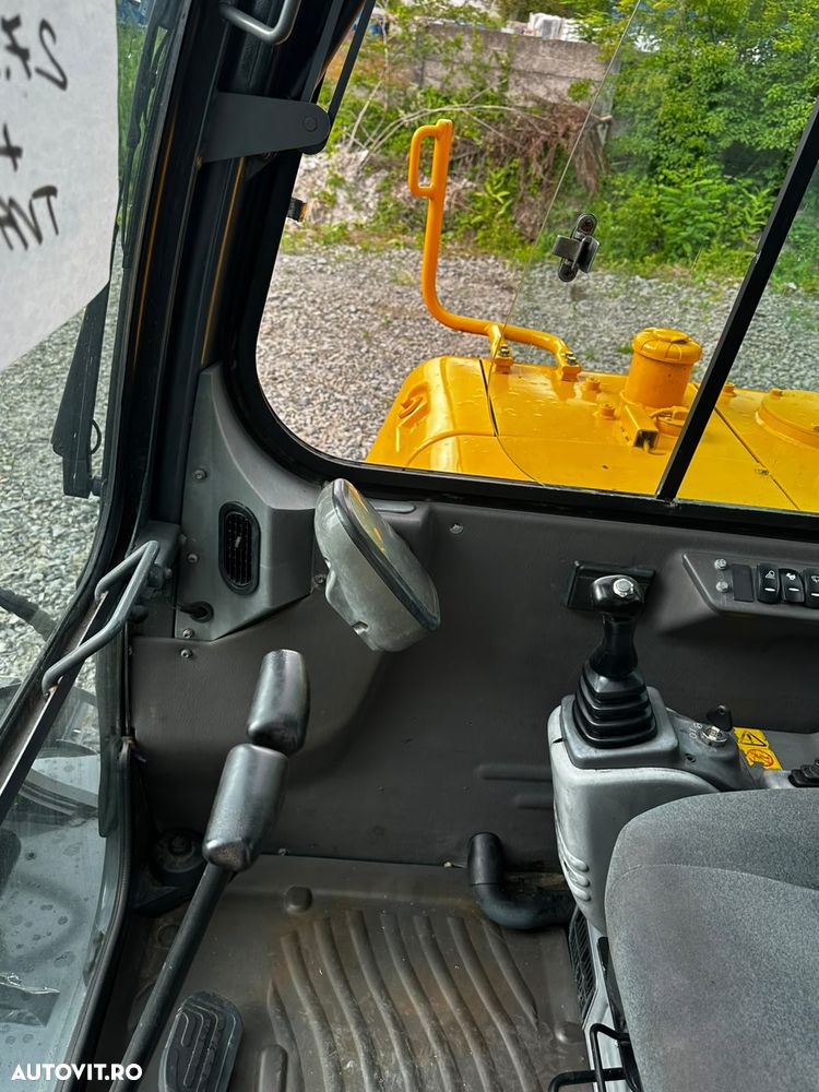Volvo EC55D - 10