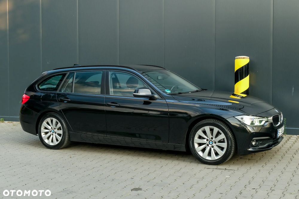 BMW Seria 3 320d Sport Line - 9