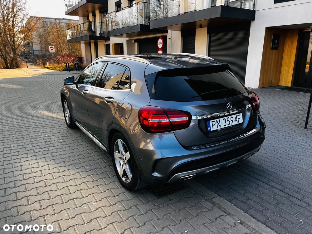 Mercedes-Benz GLA 180 7G-DCT AMG Line - 7