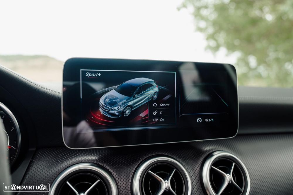 Mercedes-Benz A 45 AMG 4-Matic - 36