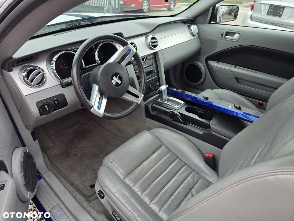 Ford Mustang - 5
