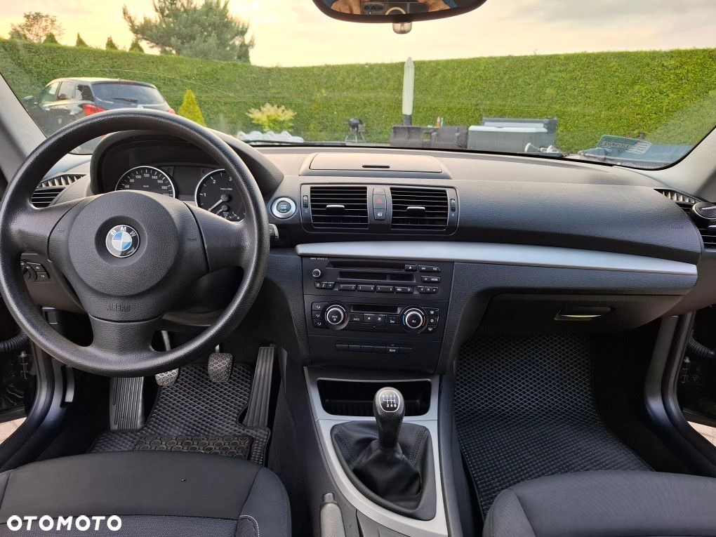 BMW Seria 1 116d - 9